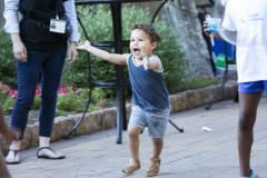 August 3, 2022: Senator Amanda Cappelletti Hosts Kids Fair at Elmwood Park Zoo