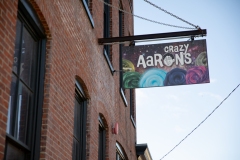 January 28, 2021: Senator Cappelletti visits and tours Crazy Aaron’s Puttyworld .