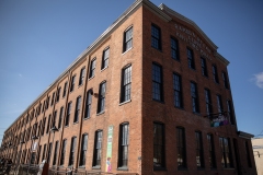 January 28, 2021: Senator Cappelletti visits and tours Crazy Aaron’s Puttyworld .