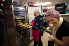 February 21, 2023: Senator Amanda Cappelletti visits Frosty Falls Ice Cream