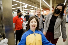 February 22, 2022: Senator Amanda Cappelletti visited and presented a citation to the employees at Weis Markets in Conshohocken, where her mom is the store manager, for Supermarket Employee Appreciation Day! Thank you to our grocery store workers across the district for the work you do everyday for our community.
