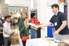 August 8, 2024: Senator Amanda Cappelletti hosts annual Kids’ Fair in the 17th.