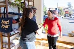 November 13, 2024: Senator Amanda Cappelletti Visits Kismet Bagels.