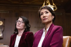 January 26, 2024: Sens. Cappelletti and Schwank, in conjunction with the Women’s Health Caucus, today hosted Alexis McGill Johnson, President and CEO of Planned Parenthood along with regional Planned Parenthood officials and advocates for a visit to the Capitol and a discussion of legislative priorities for women’s health in Pennsylvania.  The group was joined by Gov. Josh Shapiro and Dr. Valerie Arkoosh, secretary of the PA Department of Human Services.