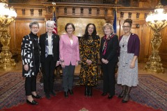 January 26, 2024: Sens. Cappelletti and Schwank, in conjunction with the Women’s Health Caucus, today hosted Alexis McGill Johnson, President and CEO of Planned Parenthood along with regional Planned Parenthood officials and advocates for a visit to the Capitol and a discussion of legislative priorities for women’s health in Pennsylvania.  The group was joined by Gov. Josh Shapiro and Dr. Valerie Arkoosh, secretary of the PA Department of Human Services.