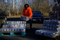 December 23, 2021:  Senator Cappelletti tours Martha’s Choice Marketplace.