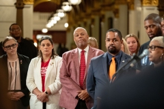 October 4, 2023: Senator Amanda Cappelletti joined colleagues and Moms Demand Action Executive Director Angela Ferrell-Zabala and Over 100 Gun Safety Advocates at Statehouse to Call for Action on Gun Safety During Annual Advocacy Day.