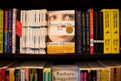 October 4, 2022: Senator Amanda Cappelletti visits the Narberth Bookshop