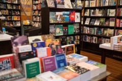 October 4, 2022: Senator Amanda Cappelletti visits the Narberth Bookshop