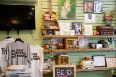 February 22, 2022: Senator Amanda Cappelletti visits New Avenue Café.