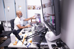 July 20, 2021: Senator Amanda Cappelletti visits Premier Barber Institute in Norristown, PA to learn more about their mission, services, and successes! Premier Barber Institute owners Dan, Tyrik, and Victor are very passionate about helping future barbers succeed in their goals and reaching their ambitions.