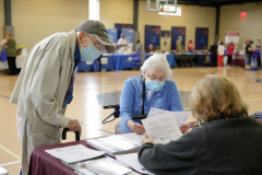 October 6, 2021: Senator  Cappelletti hosts first annual Senior Fair.