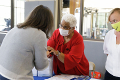 October 6, 2021: Senator  Cappelletti hosts first annual Senior Fair.