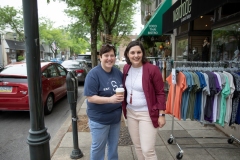 June 3, 2021:  Senator Amanda Cappelletti visits Sweet Mable Art & Craft.