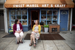 June 3, 2021:  Senator Amanda Cappelletti visits Sweet Mable Art & Craft.