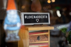 June 3, 2021:  Senator Amanda Cappelletti visits Sweet Mable Art & Craft.