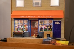 June 3, 2021:  Senator Amanda Cappelletti visits Sweet Mable Art & Craft.