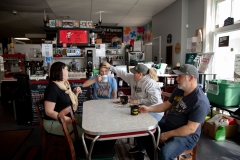 February 21, 2023: Senator Amanda Cappelletti visits Vinyl Closet Records.