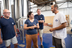 27 de agosto de 2021: La senadora Amanda Cappelletti visita la empresa cervecera Von C