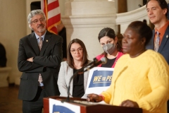 30 de marzo de 2022: La senadora Amanda Cappelletti se une a la Campaña We the People para pedir a la mayoría en Harrisburg que utilice los fondos del Plan de Rescate Americano (ARP) para apoyar a las familias de PA.